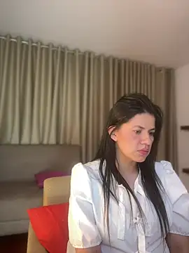 XXX chat uživo modela Zandrina
