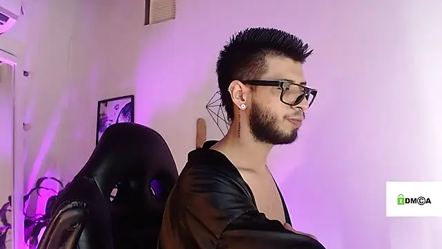 XXX chat uživo modela Colby_brown03