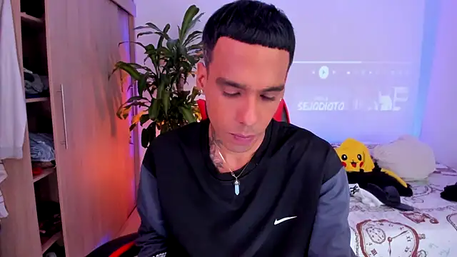 Chat XXX Live Damianwhite