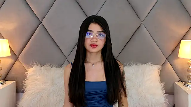 OliviaDiaz Adlı Modelin Canlı XXX Sohbeti