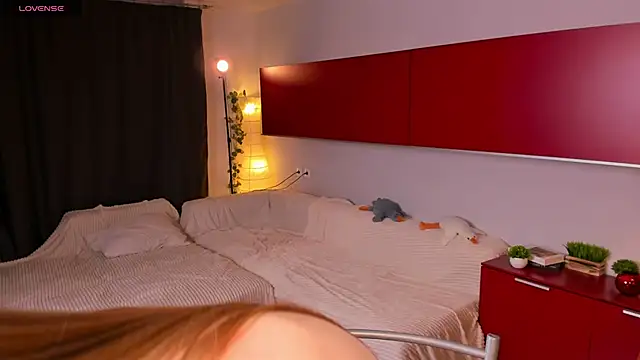 OdellaFrake Chat XXX live