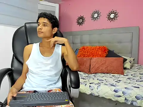 Xavier-Fox Live XXX-chat