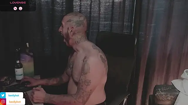 KenllyH Show Webcam