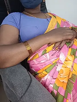 Tamil-hotwife 网络视讯表演