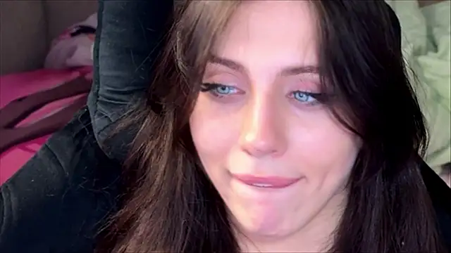 Chat +18 de luna_dreamxx ao vivo