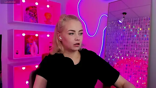 Онлайн чат XXX StephanieSweety