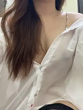 Sury-babi Chat XXX in diretta