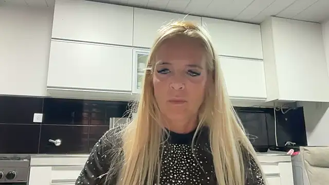 Chat XXX en directo de Reyna63
