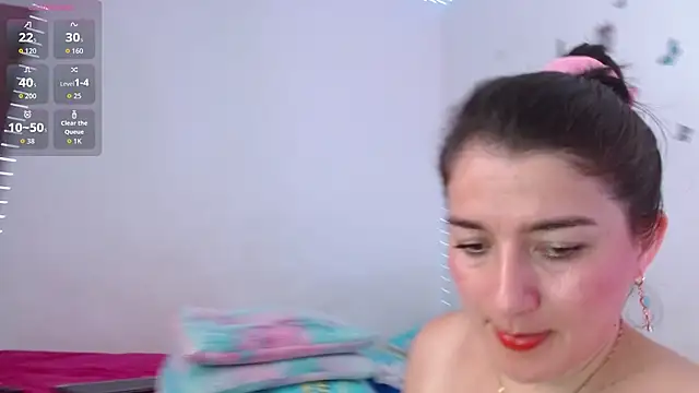 Chat XXX ao vivo de Emelyross_