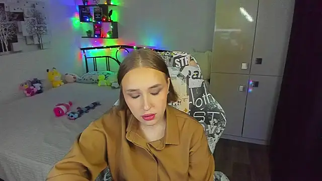 دردشة CrazyBitchInLace الجنسية المباشرة