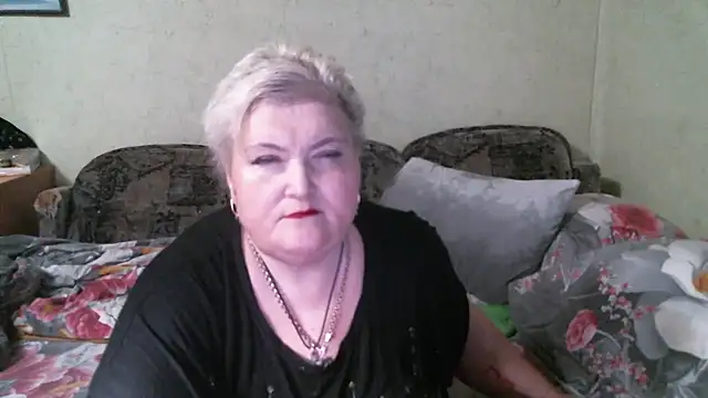 Lana555: онлайн-секс-чат