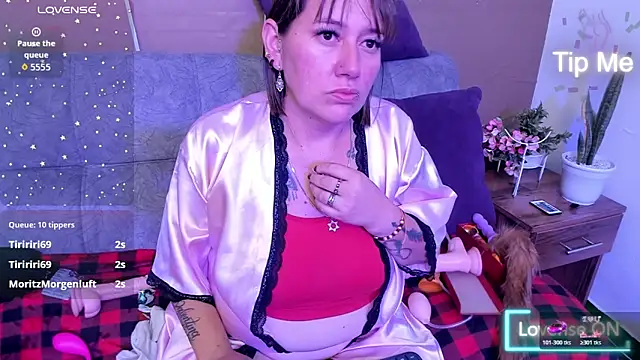 Chat soba uživo modela nanygp
