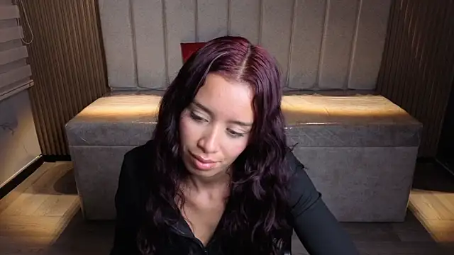 _Mia_Evans_1's Live XXX Chat
