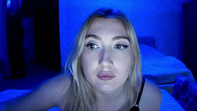 Mira_royy's Webcam Show