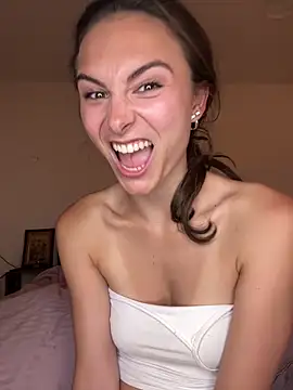 Show modela SophiiaStarr na web-kameri