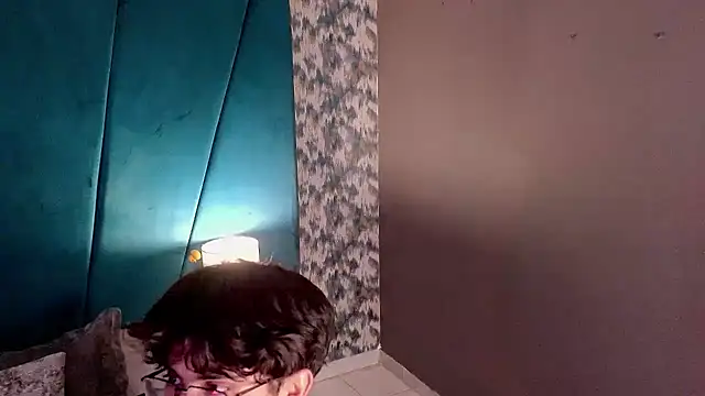 Aaron_Eze live XXX chat