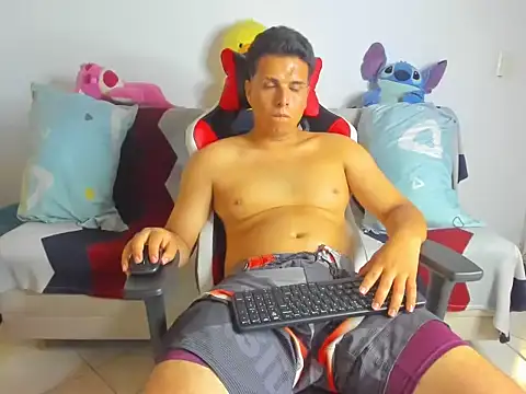 alexerdiego Adlı Modelin Canlı XXX Sohbeti
