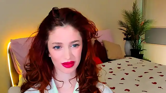 ChristinaConteeree's Live XXX Chat