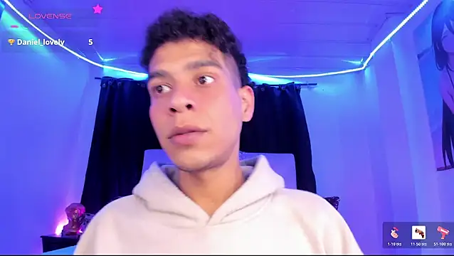 Chat XXX en directo de Ethan_Boyy