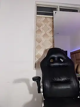 Chat +18 de _Shirley_ ao vivo