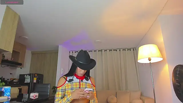 Aleja_evangeline Adlı Modelin Canlı XXX Sohbeti