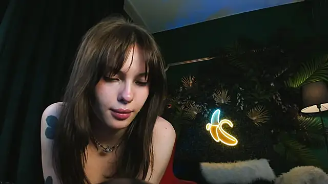 Chat +18 de Mili_Joy ao vivo