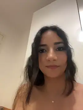 EmmyBullockk Webcam show