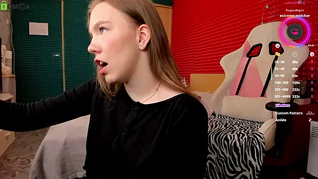 KinsleyHottie Chat XXX live