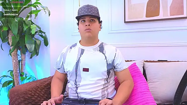 Naim_Bennetsex 网络视讯表演