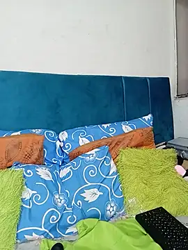Živý XXX chat SweetSlenderChoc