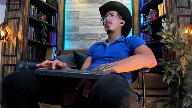 Donovan_Desmond 在線直播表演