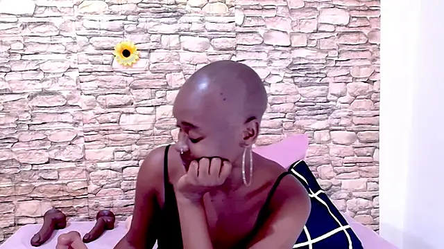 Chatroom XXX en direct de EbonyOlive69