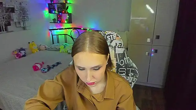 CrazyBitchInLace live XXX chat