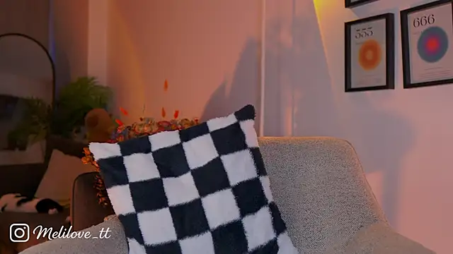 Онлайн чат XXX MelyTaylor_