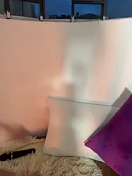 Czat XXX na żywo – MiaCamille_