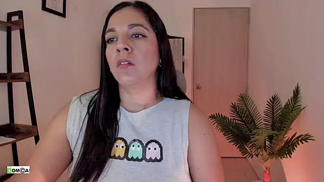 urcute_kitten's Live XXX Chat