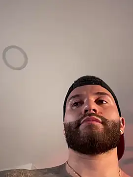 XXX chat uživo modela Frank_Farrell