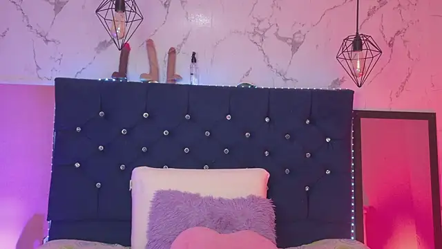 Czat XXX na żywo – Dakotaa_Johnson