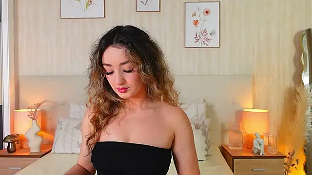 ZamphyraNightt Live XXX Chat