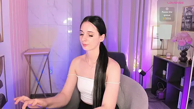 MaeEverly élő XXX-chatje