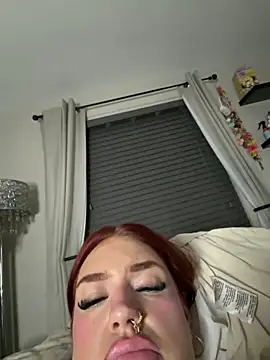 CurvyGirlMyla Webcamshow