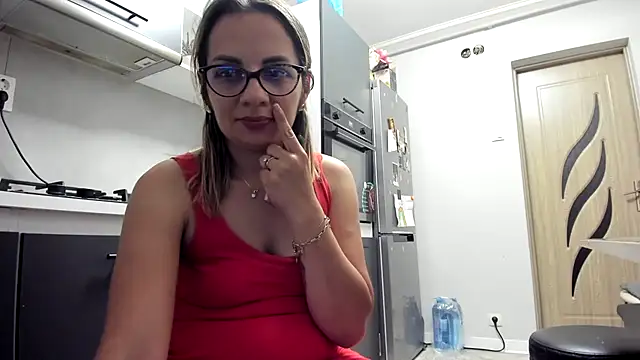 mariahotgirl webcam show