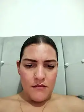 Mia_Hampton: απευθείας συνομιλία ΧΧΧ