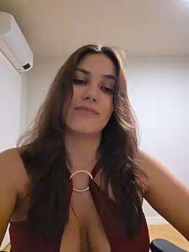 XXX chat uživo modela MiaRides19