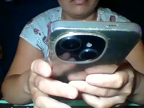 MommyKaye30 Pertunjukan Webcam