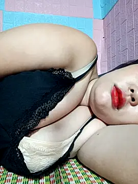 Chat +18 de Irene-01 ao vivo
