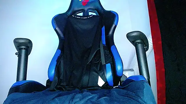 MAXJONES_2 Adlı Modelin Canlı XXX Sohbeti