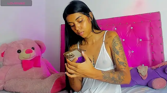 Chatroom XXX en direct de dahiiangomezz