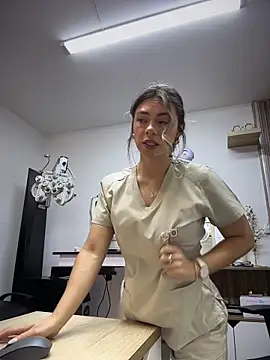Chat +18 de alicee16 ao vivo