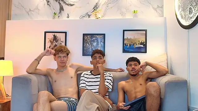 COUPLES_BOYS Adlı Modelin Web Kamerası Şovu